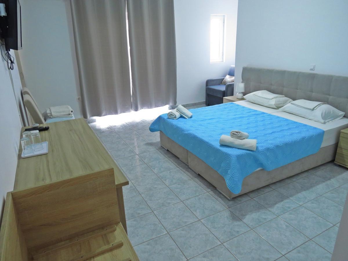 Loukas Beach Rooms Kiotari Habitación foto