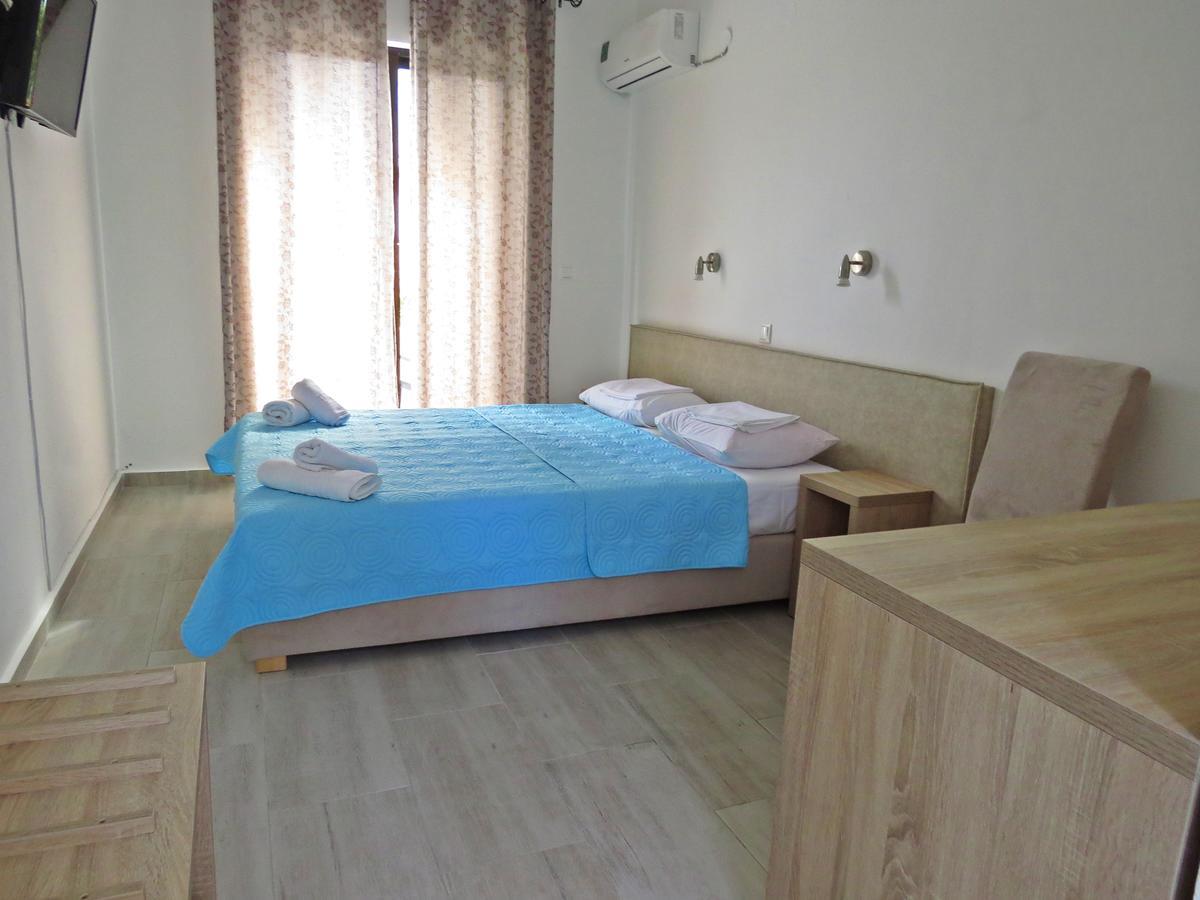 Loukas Beach Rooms Kiotari Habitación foto